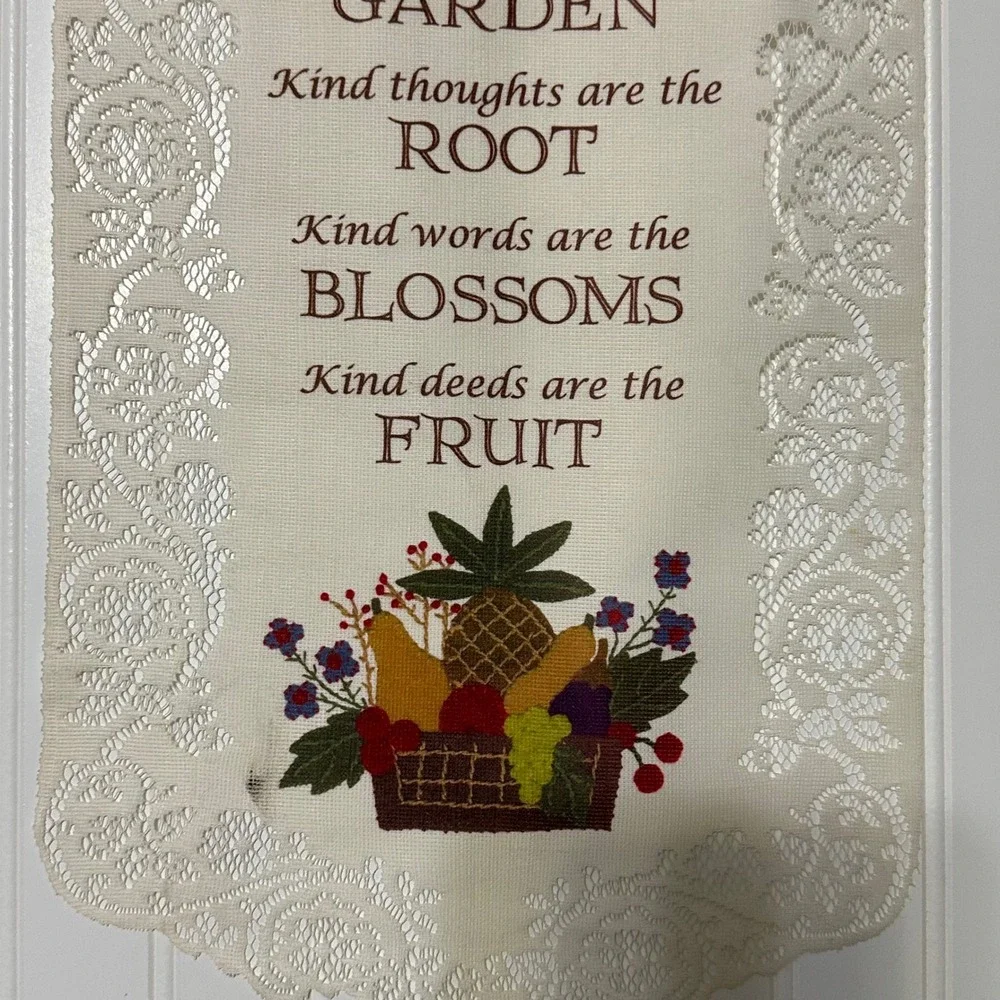 Heritage‎ Lace Wall Hanging Banner White Excellent Garden Poem   Cottage Country